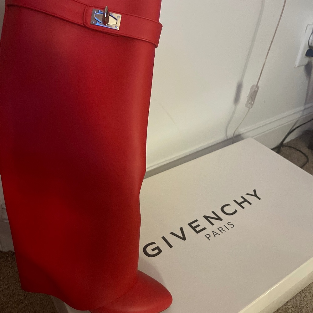 Vintage givenchy shark boots
